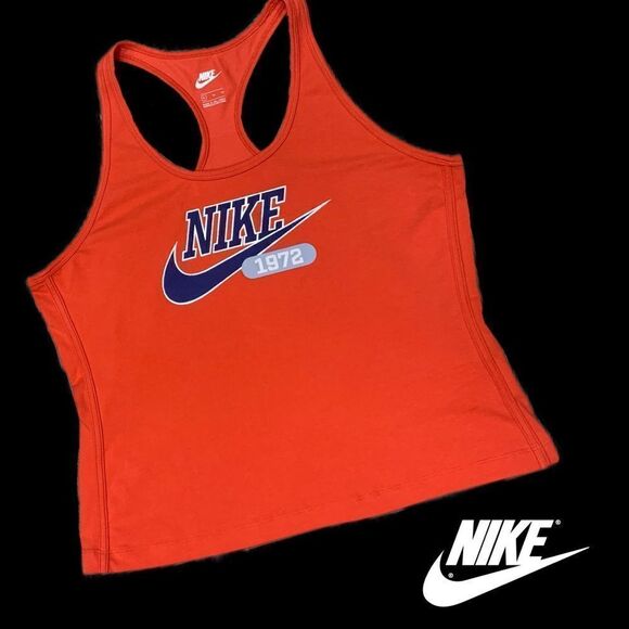 Nike woman’s XL tank Top - Picture 1 of 9